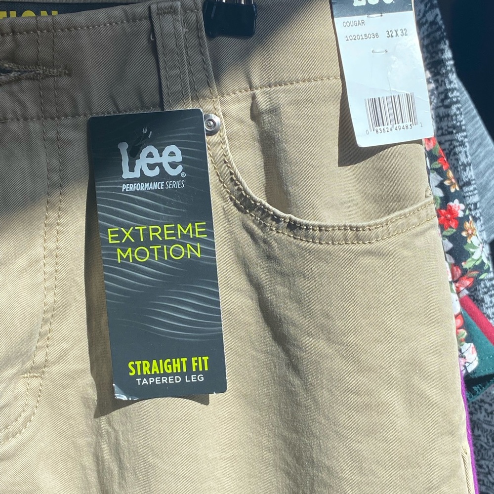 K- Lee Extreme Motion Jeans 32x32 beige Khaki stretch tapered leg jeans NWT Mens